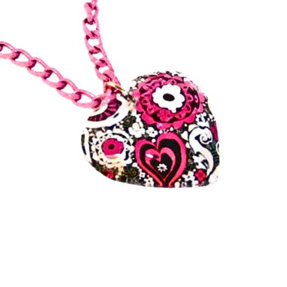 Pink Paisley Glass Heart Necklace - Picture 3 of 4